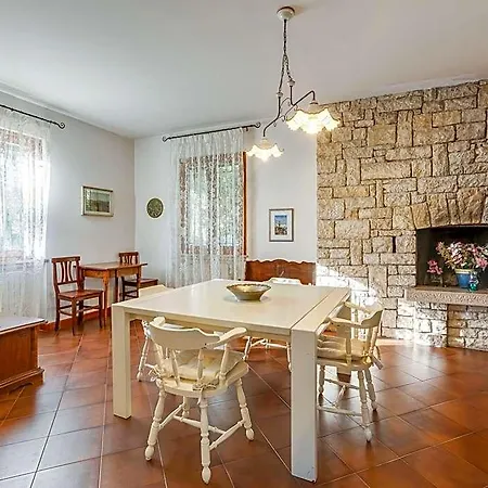 In With Private Pool Hotel Torri Del Benaco