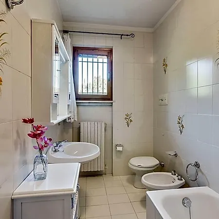 In With Private Pool Hotel Torri Del Benaco